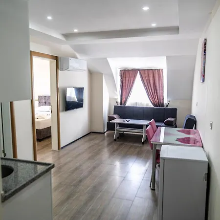 Aparthotel Ayya *